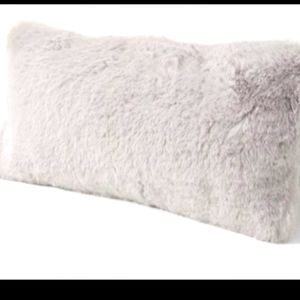 Unhide faux fur pillow